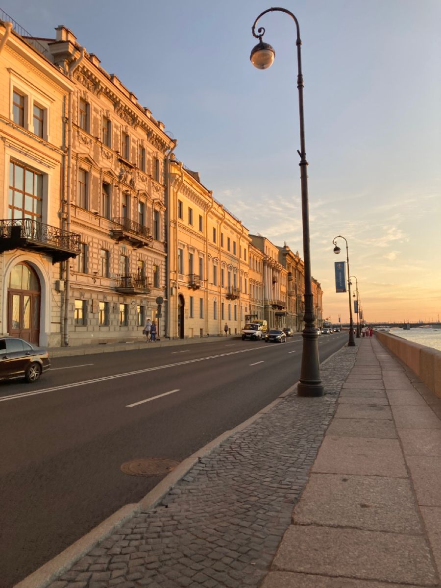 Map image placeholder showing the hotel area and nearby main routes in Saskatoon